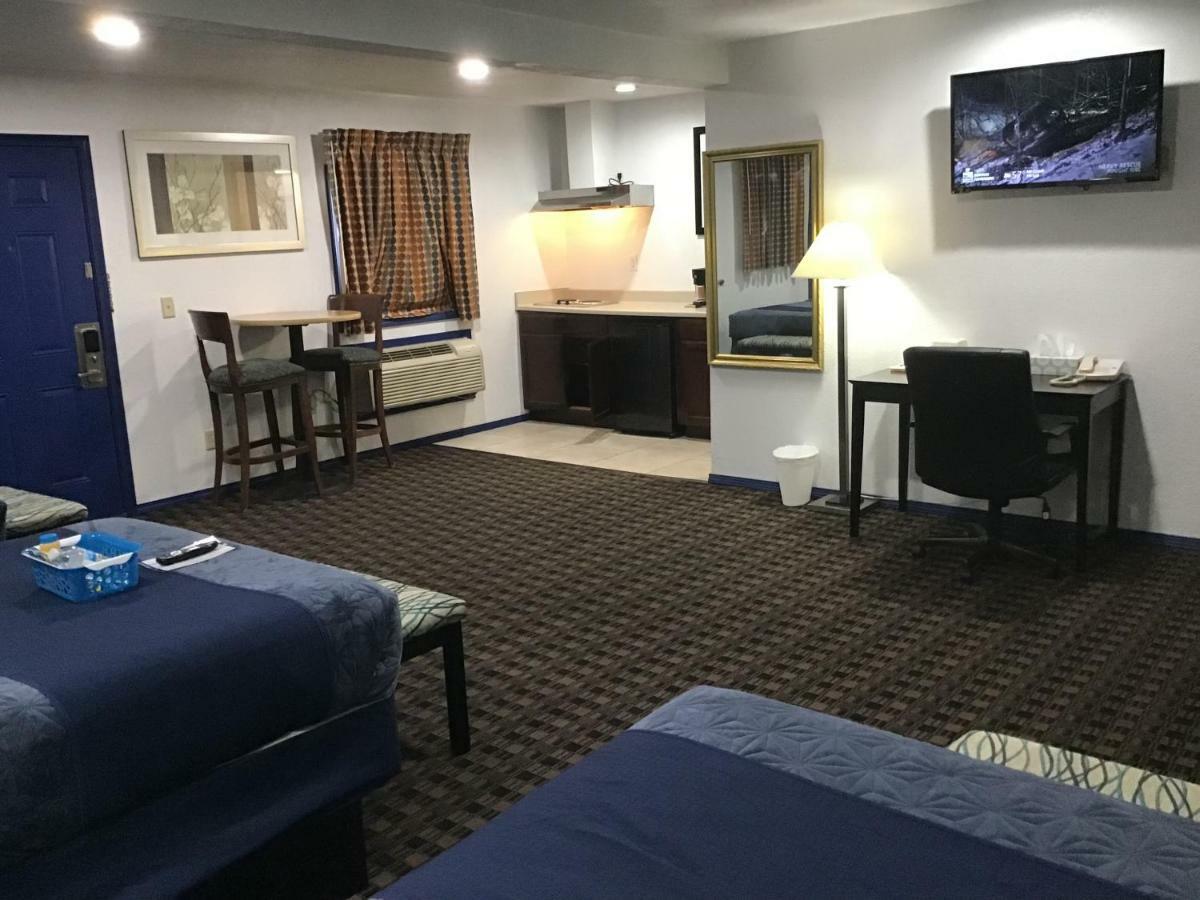 Budget & Motel